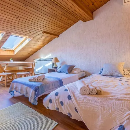 Queen דראמליי